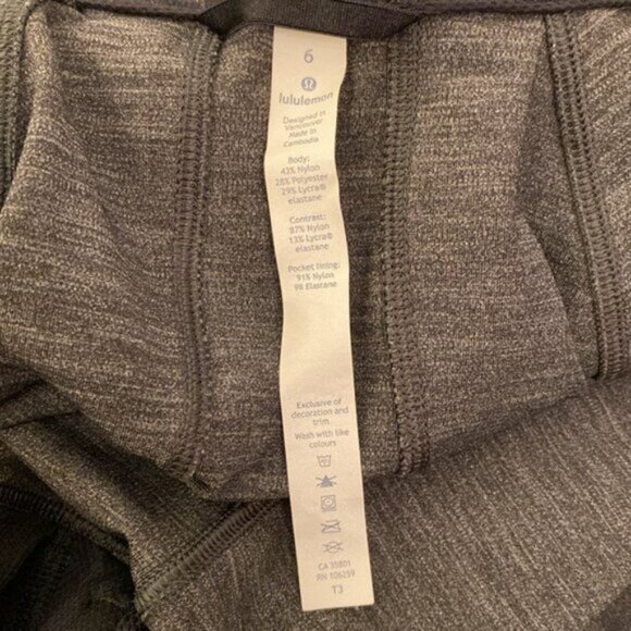 Lululemon Define Jacket Women's 6 Gray Black Full Zip Pockets Peplum Thumb Holes - Picture 4 of 16